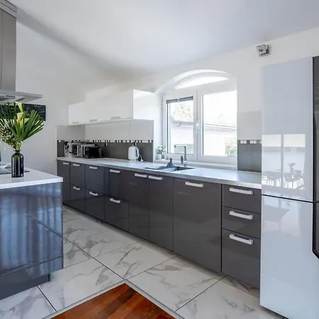 50 Shades Of Grey Villa Pola